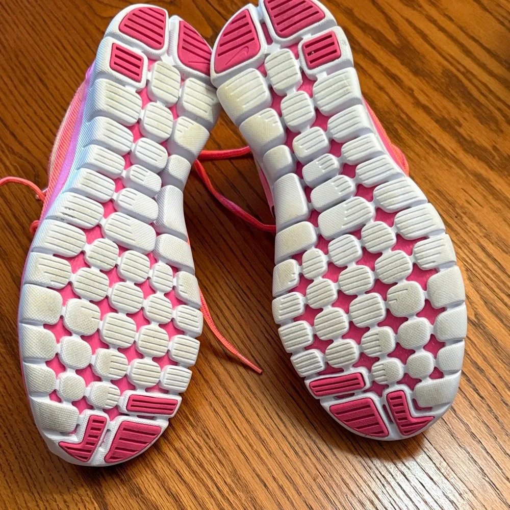 Nike Kids Size 6.5Y Pink Mesh Athletic Sneakers
